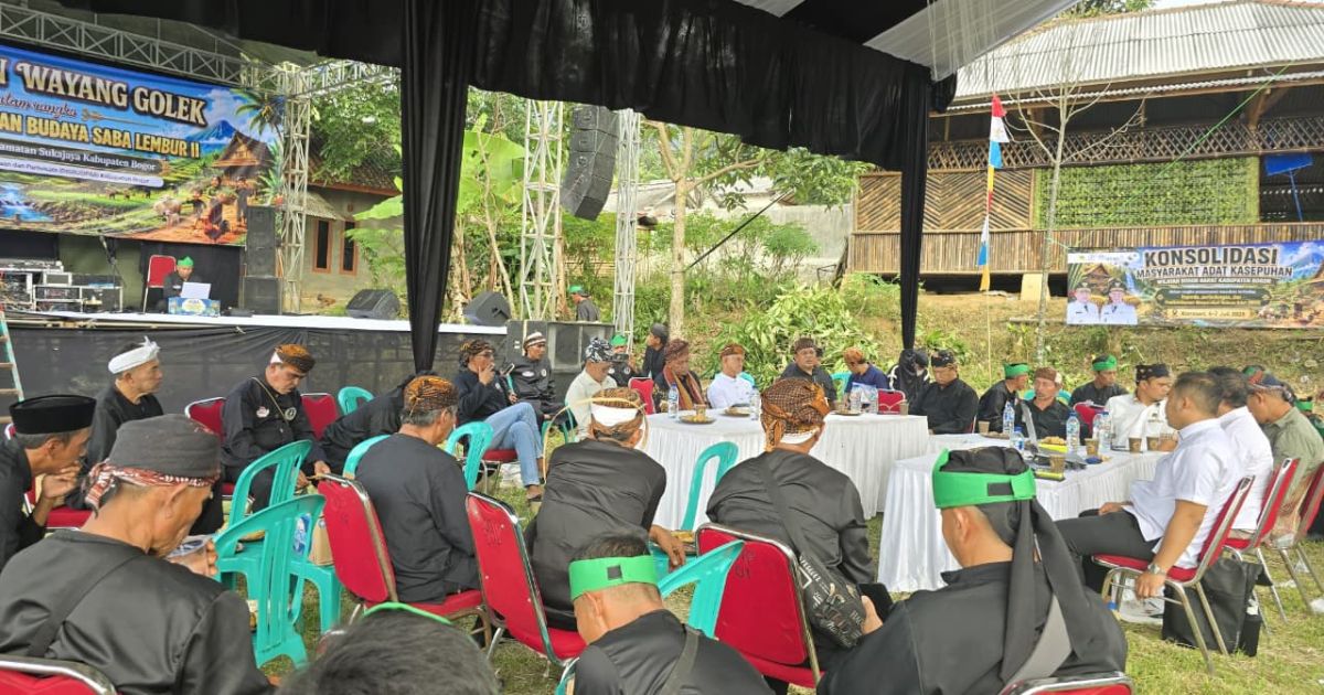 Masyarakat Adat Kasepuhan Bogor Kawal Raperda di Sukajaya