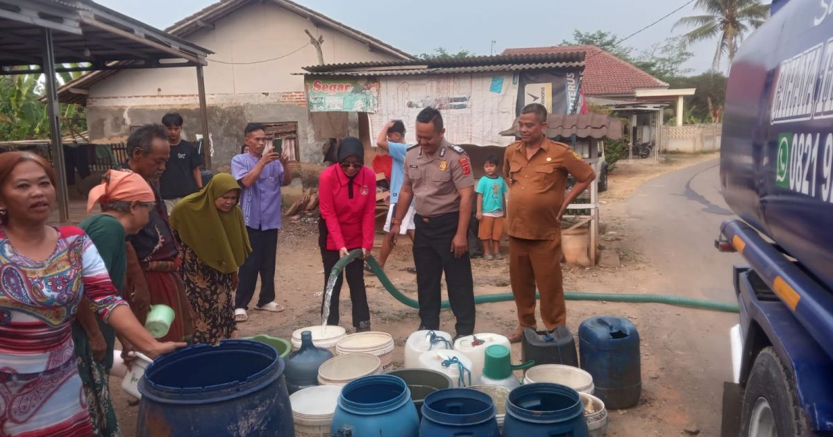 Kekeringan di Ciomas Tenjo, PT BCS Kirim 8 Tangki Air Bersih
