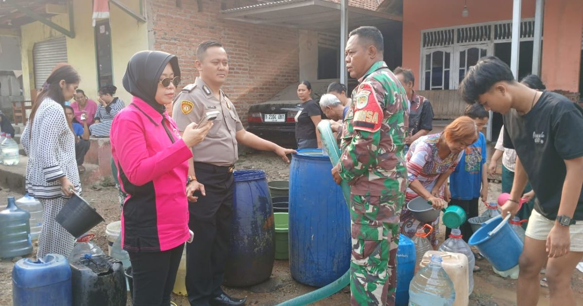 2 Bulan Kemarau, PT BCS Salurkan 64.000 Liter Bantuan Air Bersih untuk Warga Desa Ciomas Tenjo