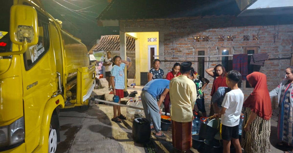 Ilustrasi distribusi air bersih akibat musim kemarau panjang di Kabupaten Bogor (Dede Surya/PortalBogor)