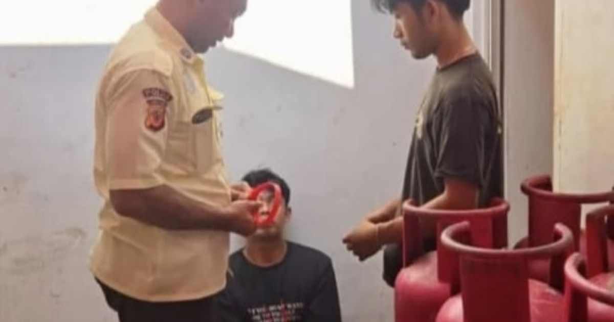 Polsek Cileungsi Tangkap Dua Pelaku Pengoplos Gas Subsidi Di Ruko Permata Cibubur