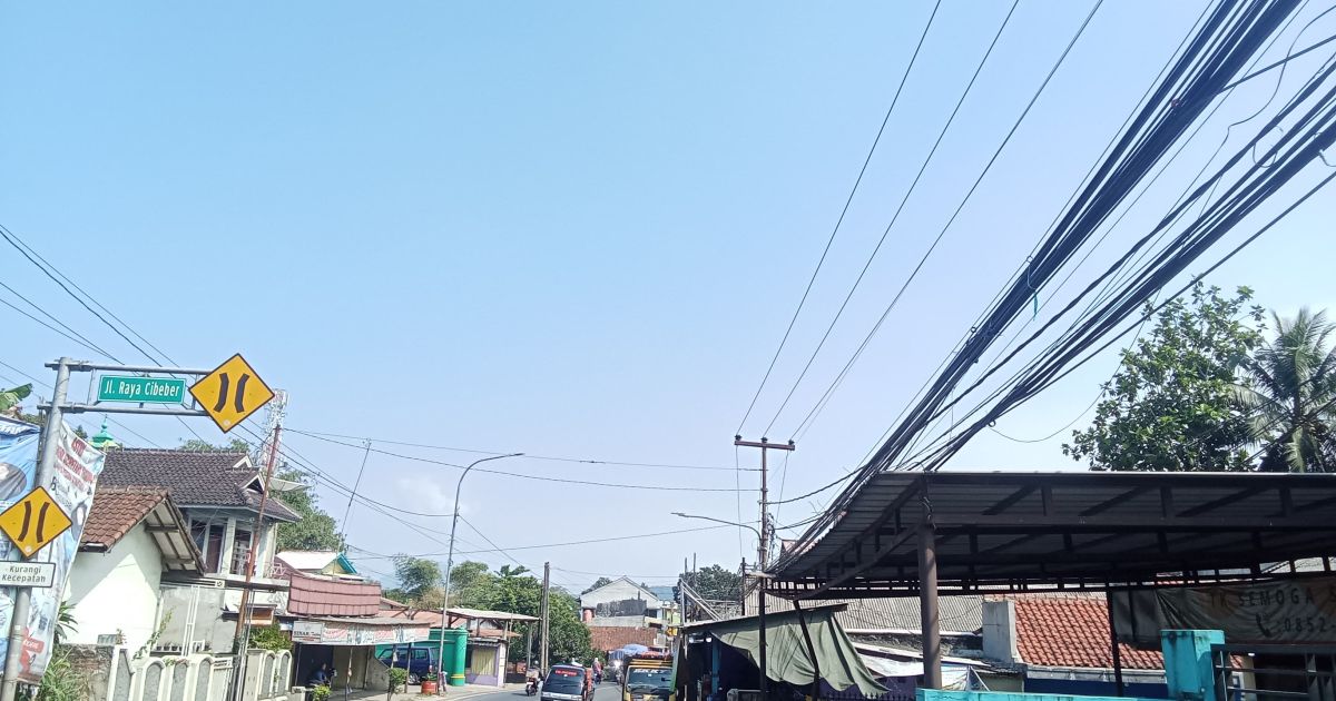 Dari Dramaga sampai Jasinga, Kabel Semrawut dan PJU Rusak Disorot Aktivis