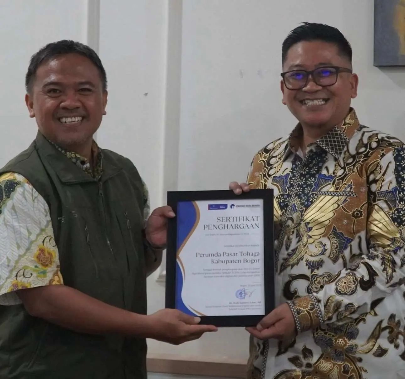 Aplikasikan Inovasi Digital Marketing, Perumda Pasar Tohaga Dapat Award Dari IPB University 