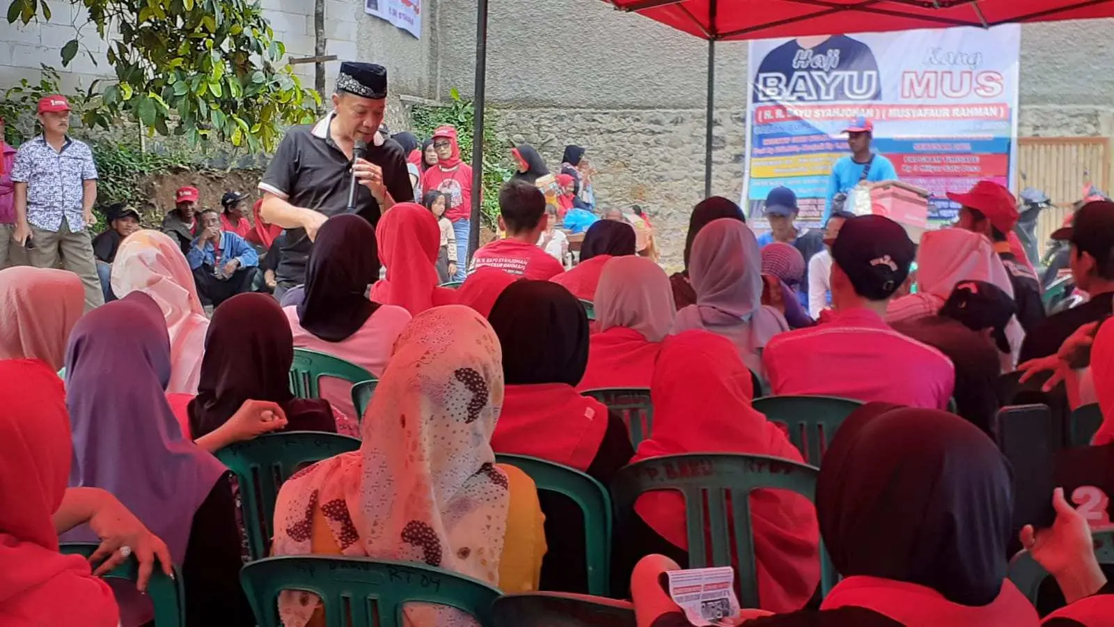 Sambangi Warga Nanggung, Cawabup Bayu Syahjohan Dapat Keluhan Ini 