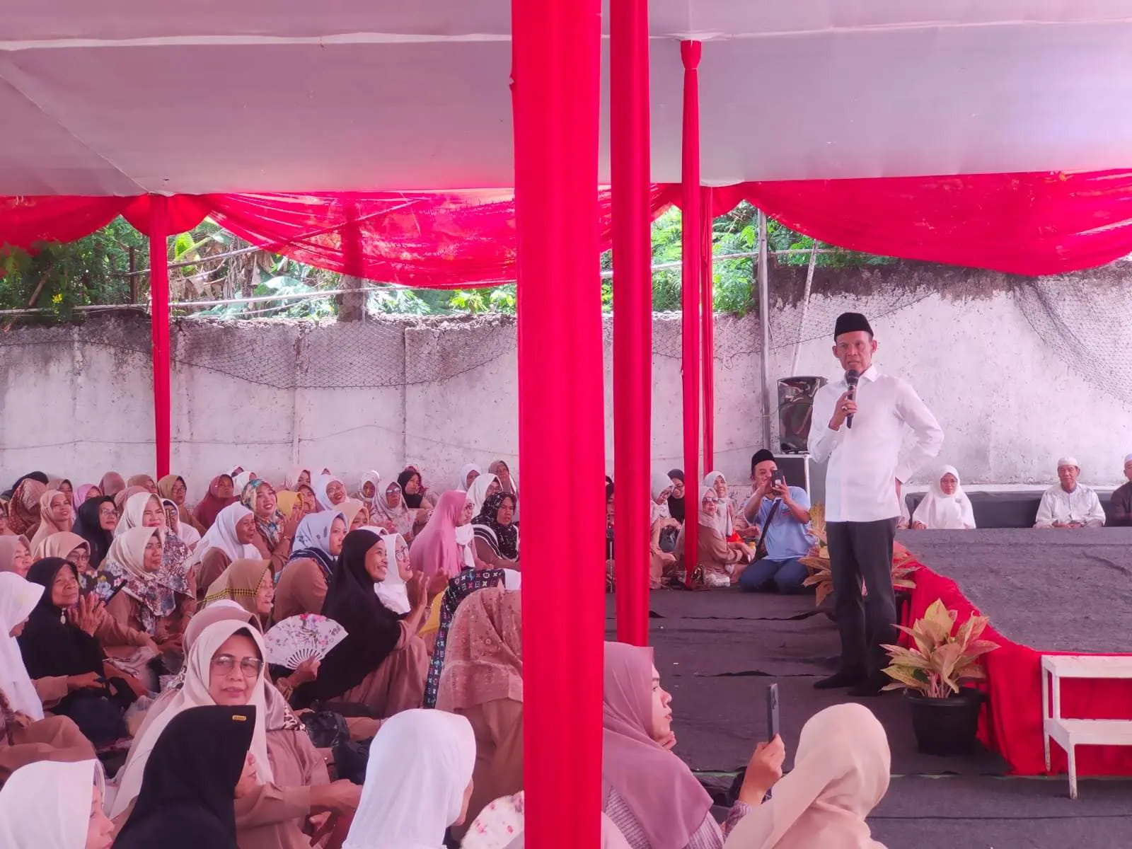 Ini Aspirasi Warga Jonggol Saat Dikunjungi Cawabup Jaro Ade