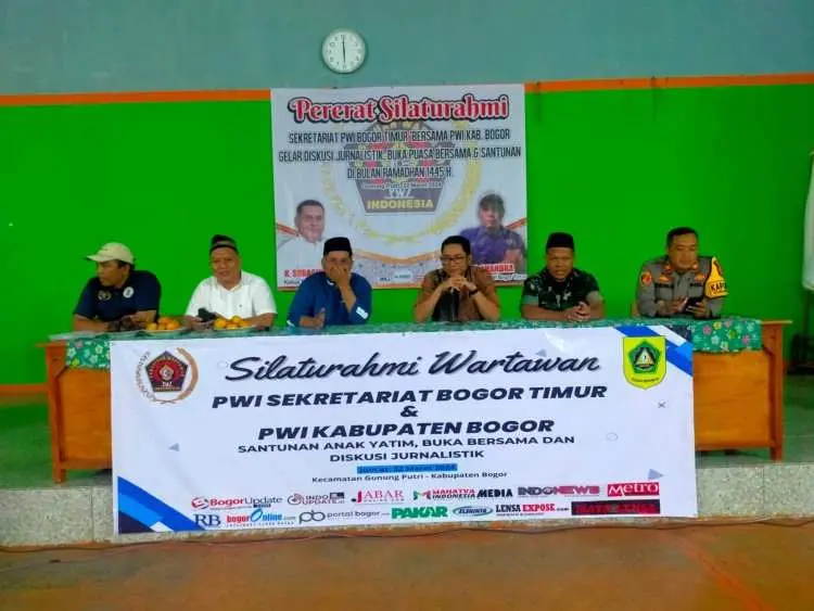 PWI Bogor Timur Gelar Santunan Anak Yatim di GOR PGRI Gunung Putri