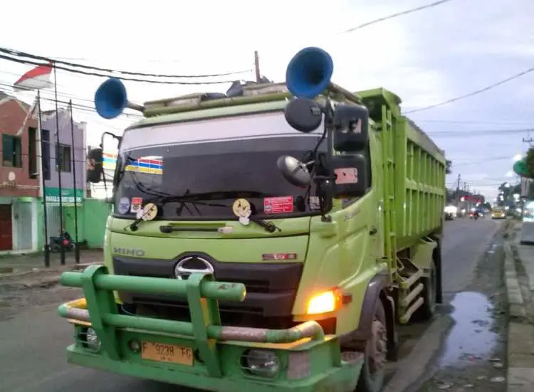 Saber Pungli Jabar Soroti Pungli Truk Tambang Parung Panjang