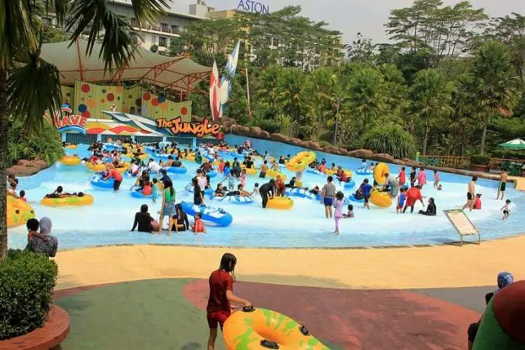 Liburan Keluarga Jadi Ceria Dan Seru di The Jungle Bogor! Simak Harga Tiket Spesial Tahun Baru