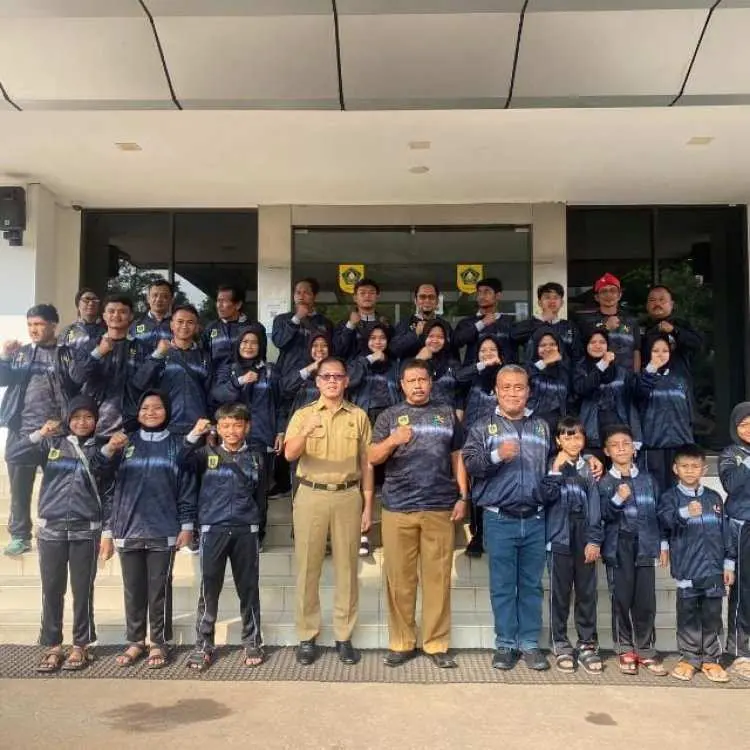 Asnan AP  Lepas Tim Pencak Silat Ikuti Festival Pencak Silat Tradisi Tingkat Jabar 2023