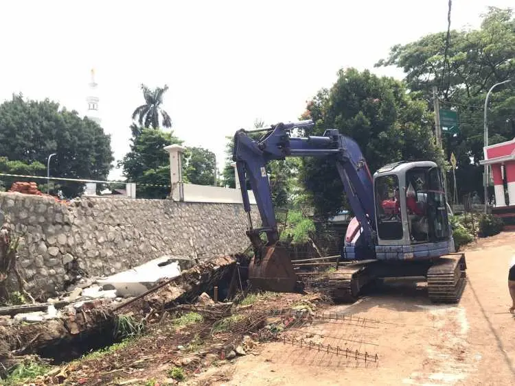 Robohnya TPT Belakang Gedung Pusdai, Ini Respon Konsultan Pengawas