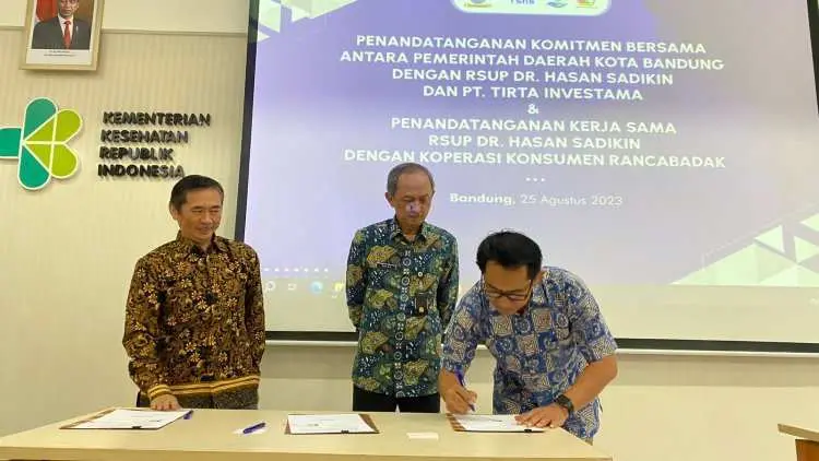 Danone AQUA Bersama Pemerintah Kota Bandung Merevitalisasi Area Kuliner RSUP Hasan Sadikin