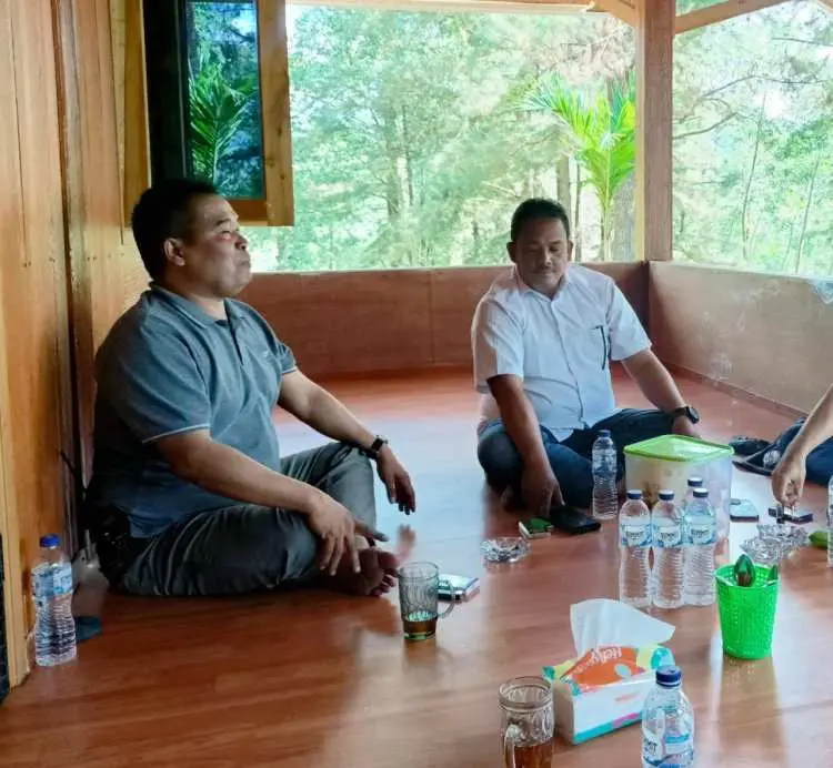 Ingin Wisata Di Desa Kiarasari Berkembang, Jaro Ahyar Silaturahmi ke Bang Willy