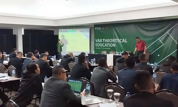 Tingkatkan Kualitas Wasit, PSSI Gelar Pelatihan Teknologi VAR