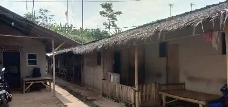Potret Nasib Warga Penghuni Huntara Kiarapandak Sukajaya Bogor