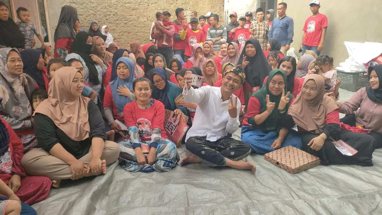 Sosialisasi Di Megamendung, Kang Mus Tawarkan Program Seragam Sekolah Gratis 