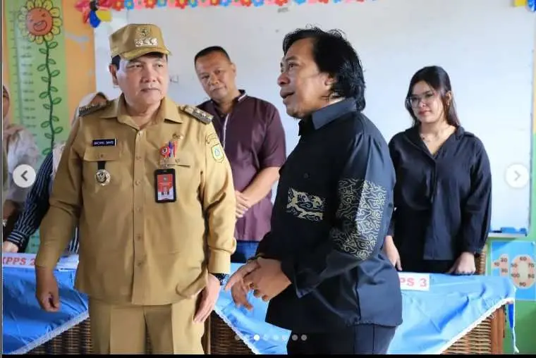 H-1 Pilkada 2024, Komeng dan Bachril Bakri Tinjau Kesiapan TPS Di Babakan Madang 