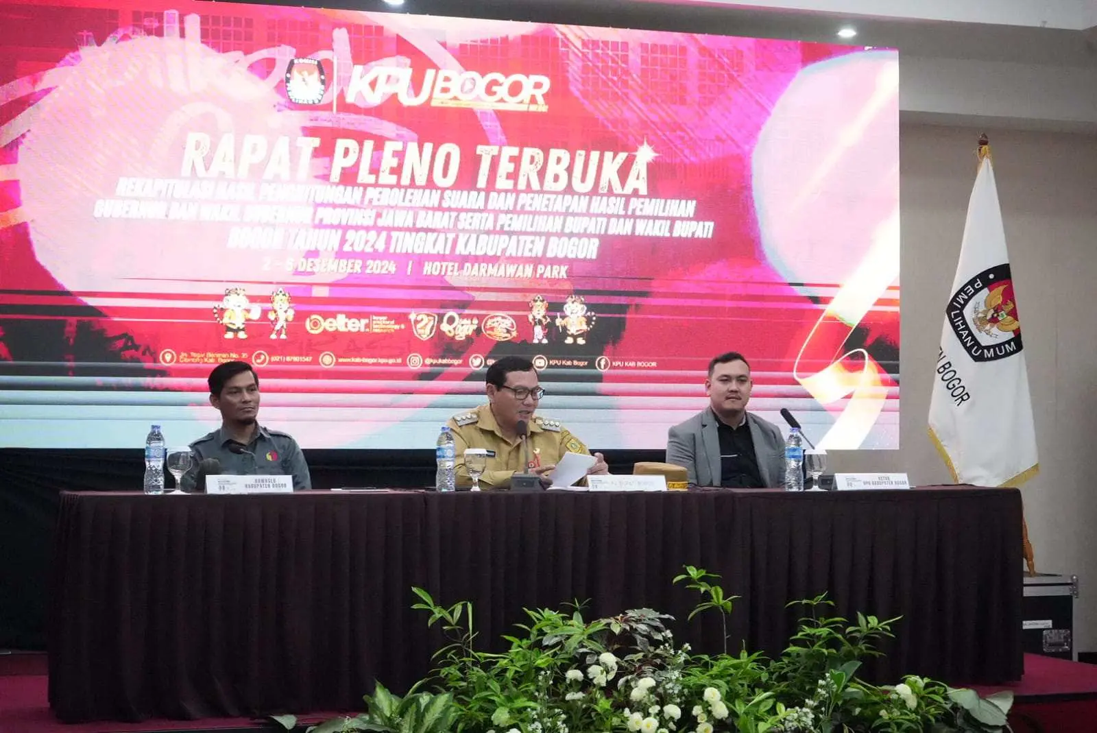 Hadir di Rapat Pleno Rekapitulasi Hasil Pilkada 2024, Ini Pesan Pj Bupati Bogor