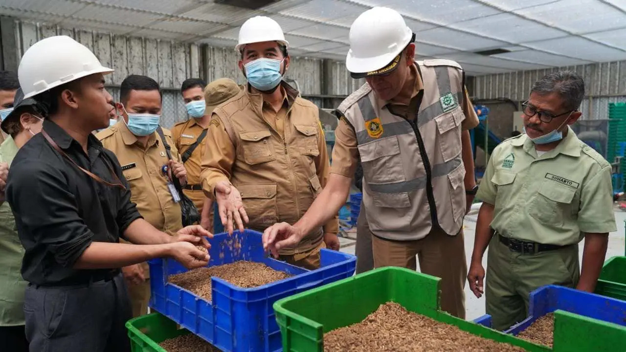 Ajat Rochmat Jatnika Tinjau Pembangunan Infrastruktur Jalan Cikopo dan Pengolahan Sampah di Taman Safari Presiden Prabowo