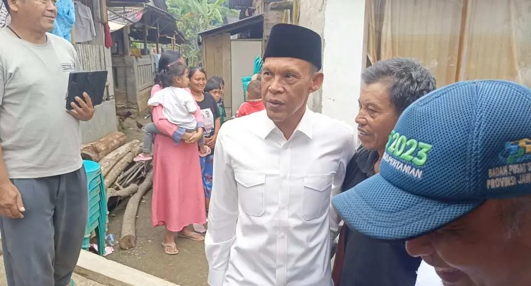 Jaro Ade Takziah ke Rumah Duka Pasutri yang Tewas Hanyut di Sukajaya