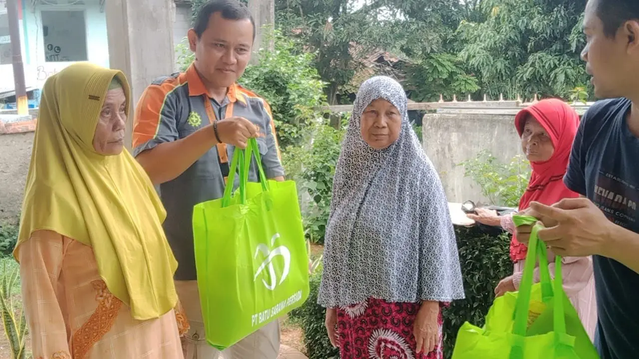 PT BSP Salurkan 688 Paket Sembako Untuk Warga Sekitar, Agus: Bentuk Kepedulian Perusahaan