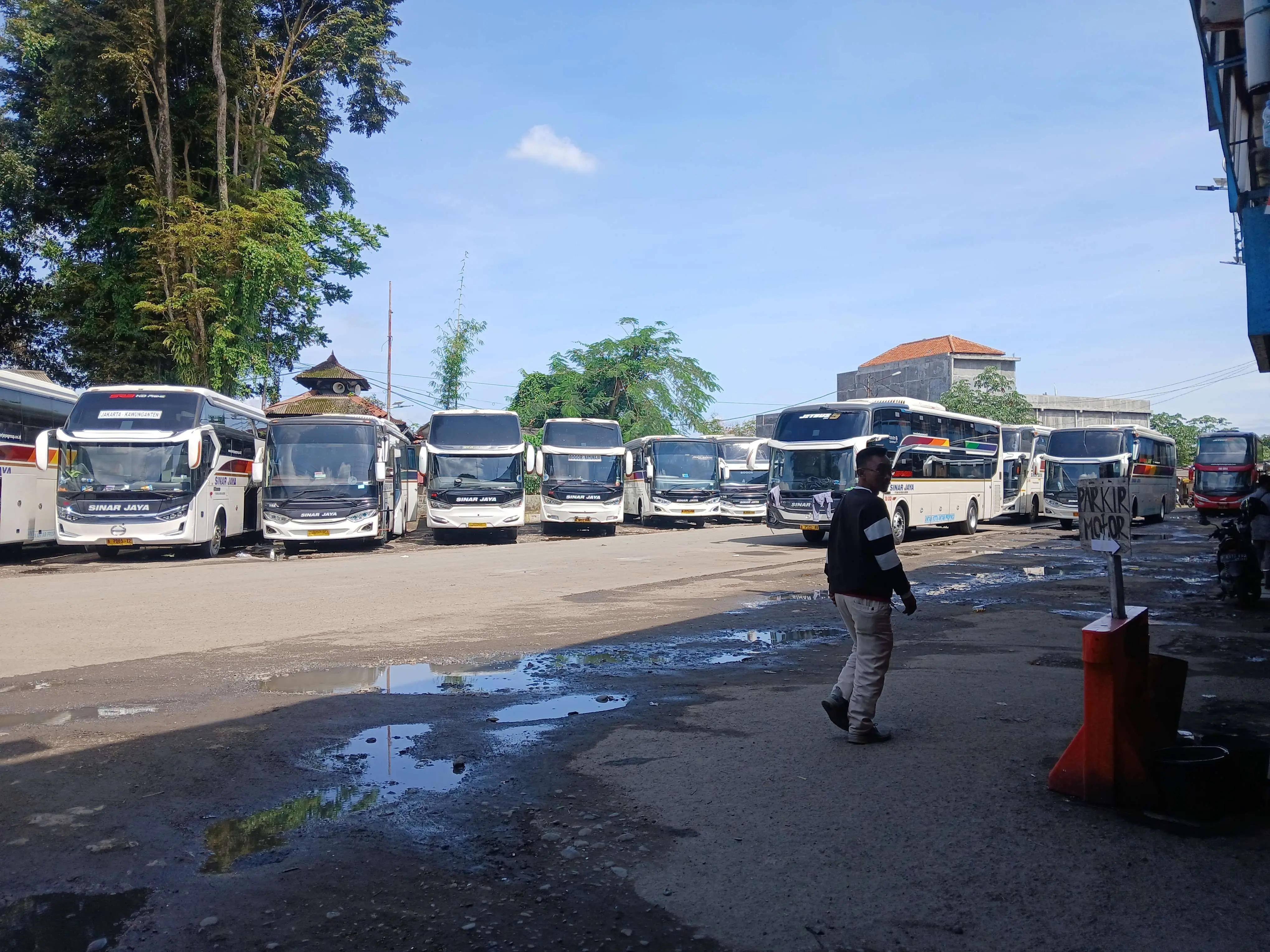 Terminal Baranang Siang Catat Peningkatan Penumpang Saat Lebaran 2025