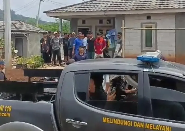 Warga Nanggung Geram, Pria Diciduk Polisi Atas Dugaan Perselingkuhan di Huntap Nanggung