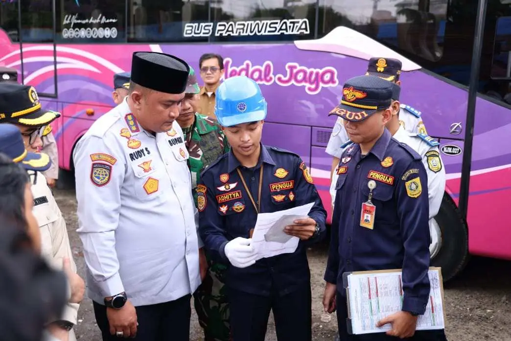 Jelang Arus Mudik Bupati Bogor Tinjau Armada Bus Medal Jaya Cibinong