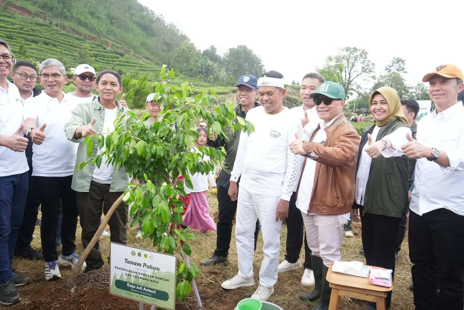 Pemkab Bogor Ikut Sukseskan Aksi Penghijauan Bersama Menhut RI dan Gubernur Jabar di Cisarua