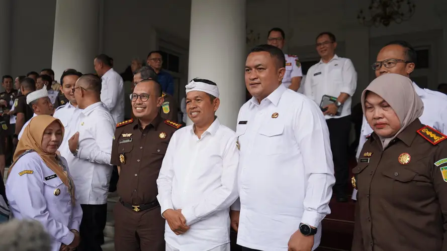 Bupati Bogor Teken MoU Penanganan Hukum ASN Bersama Kejati Jabar