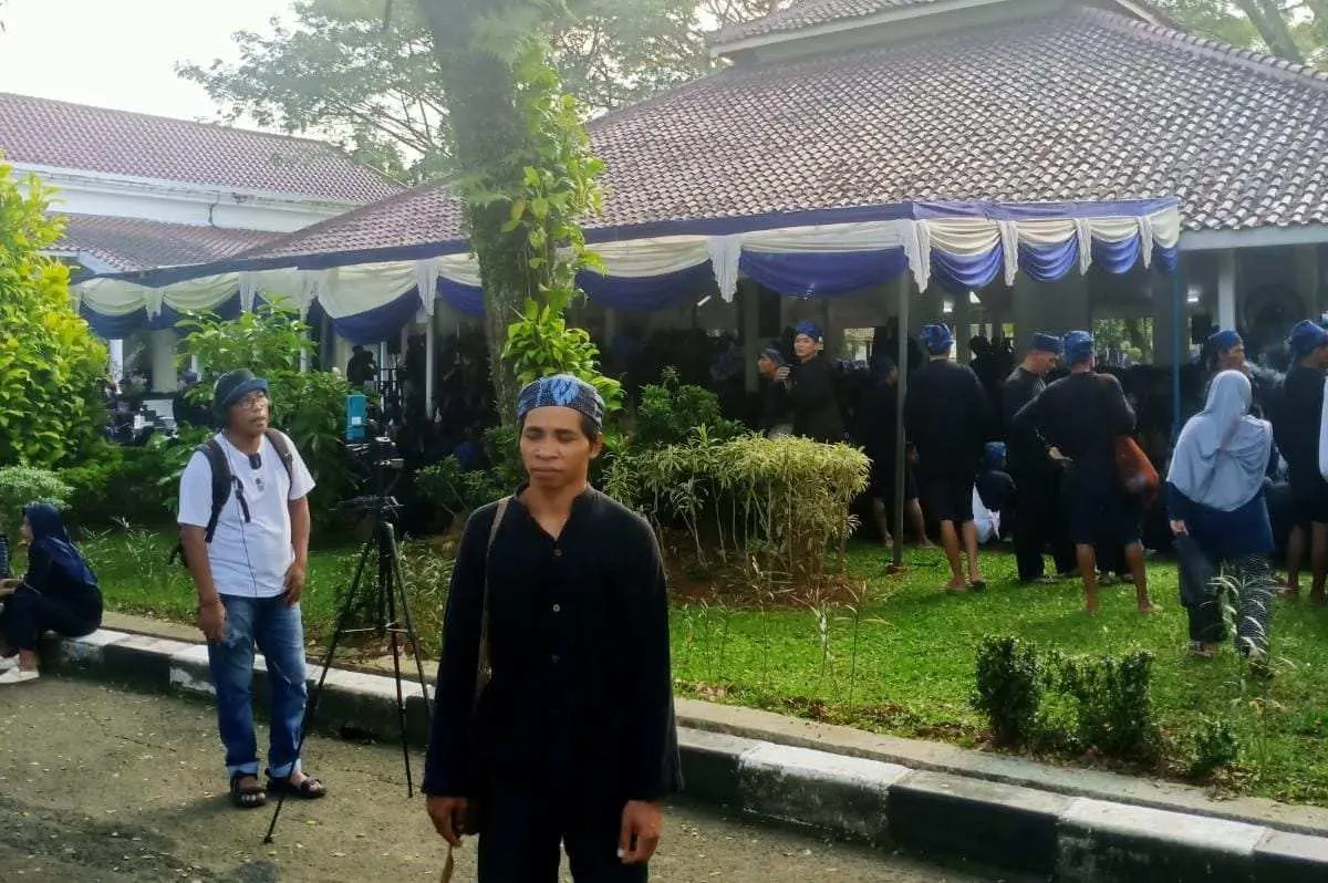 Ribuan Warga Baduy Jalan Kaki Gelar Saba Gede, Serahkan Hasil Bumi ke Pemerintah