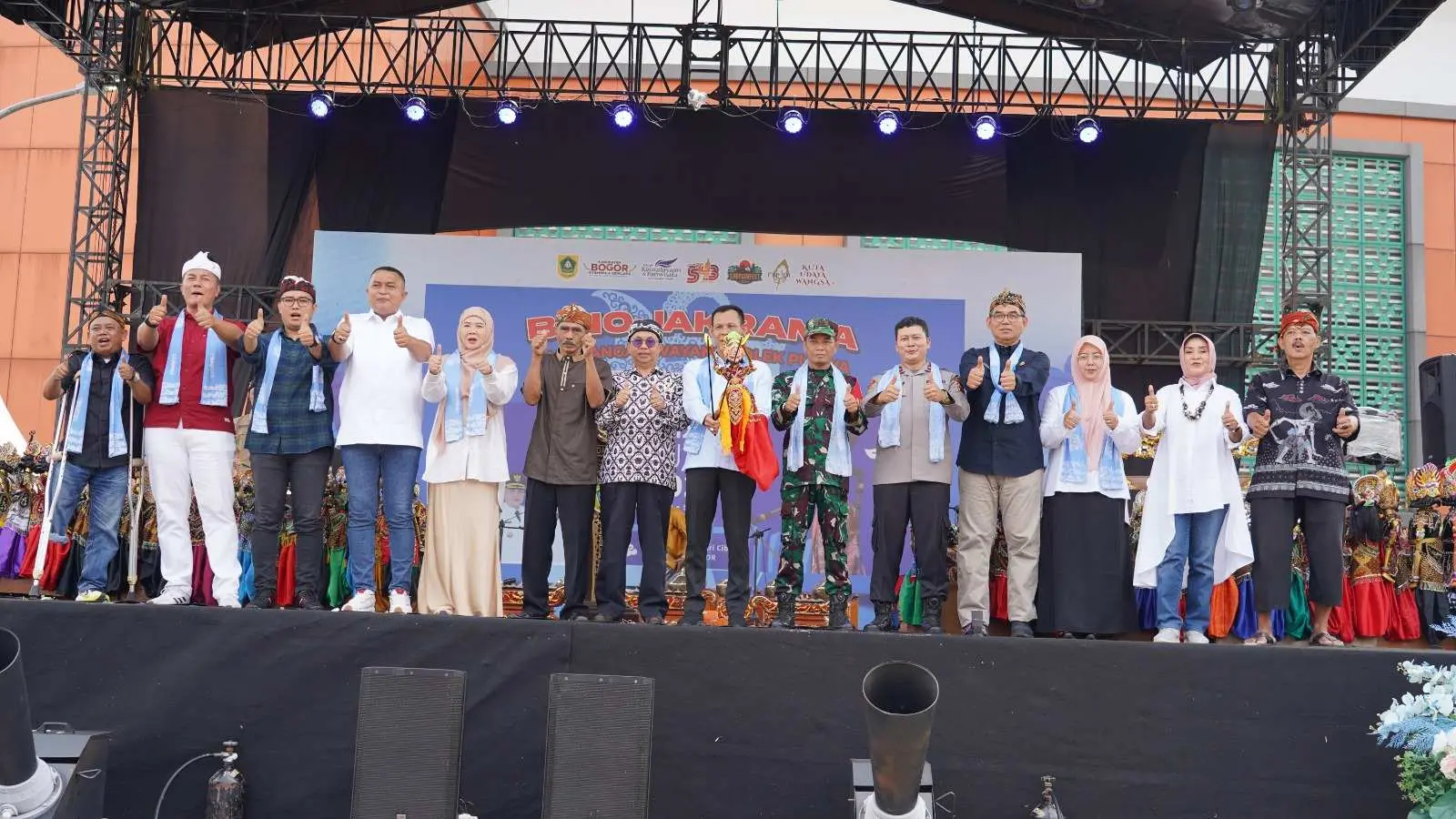 Ga Perlu Repot Bawa Kendaraan ke Kabogorfest 2025 di Stadion Pakansari, 6 UNCAL Si Cepot dan Bus Listrik Siap Antar Kamu