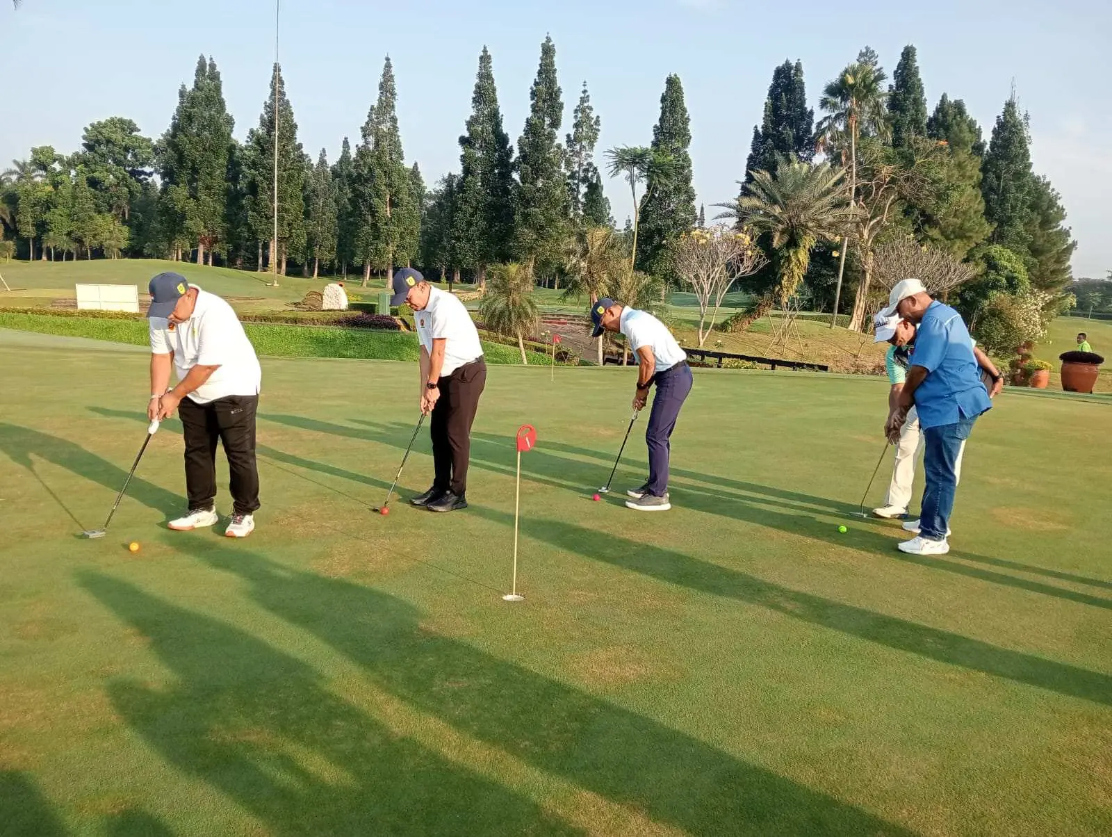 Ratusan Peserta Ikut Meriahkan Event Golf HJB 543