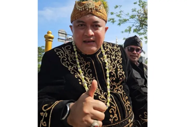 Bupati Bogor Acungkan Jempol ke Rombongan Arak-arakan NPCI 