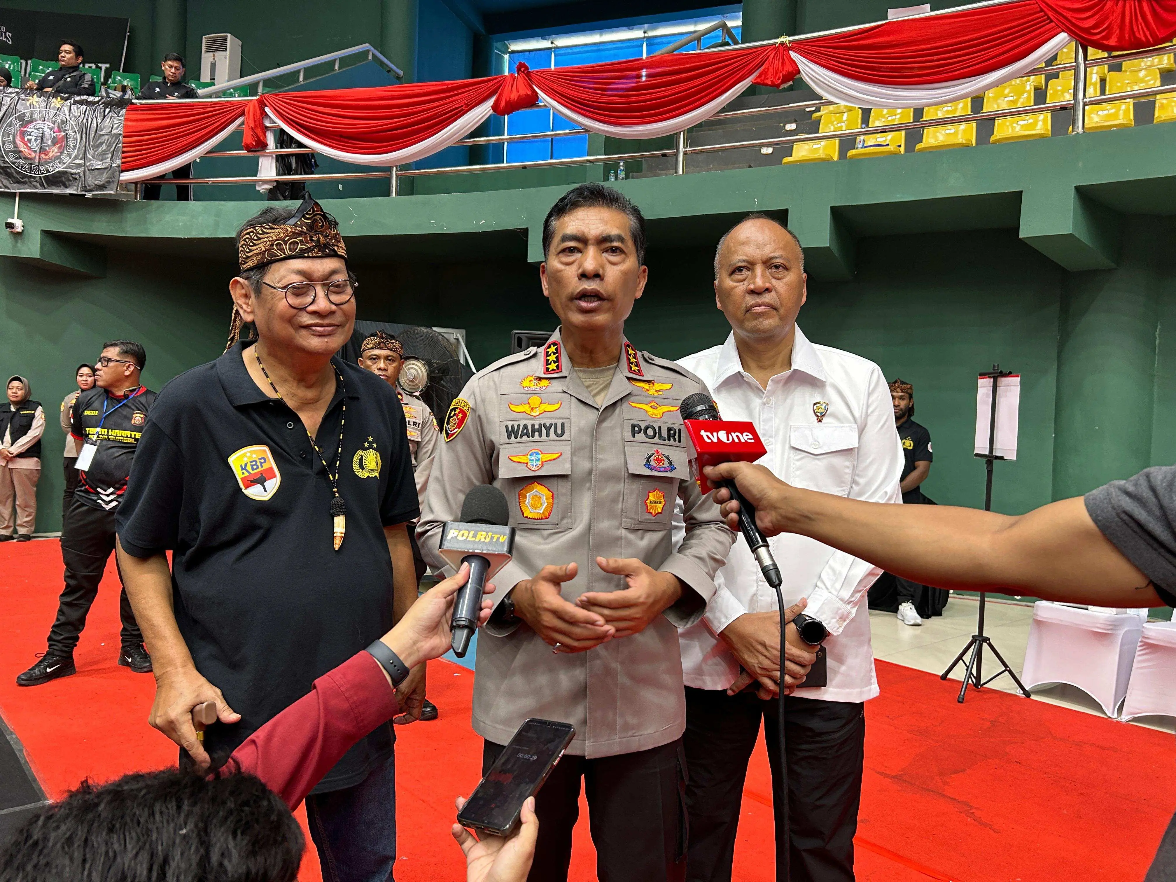Komjen Wahyu Widada Apresiasi Antusias Peserta Kejuaraan Karate Piala Kapolri 2025