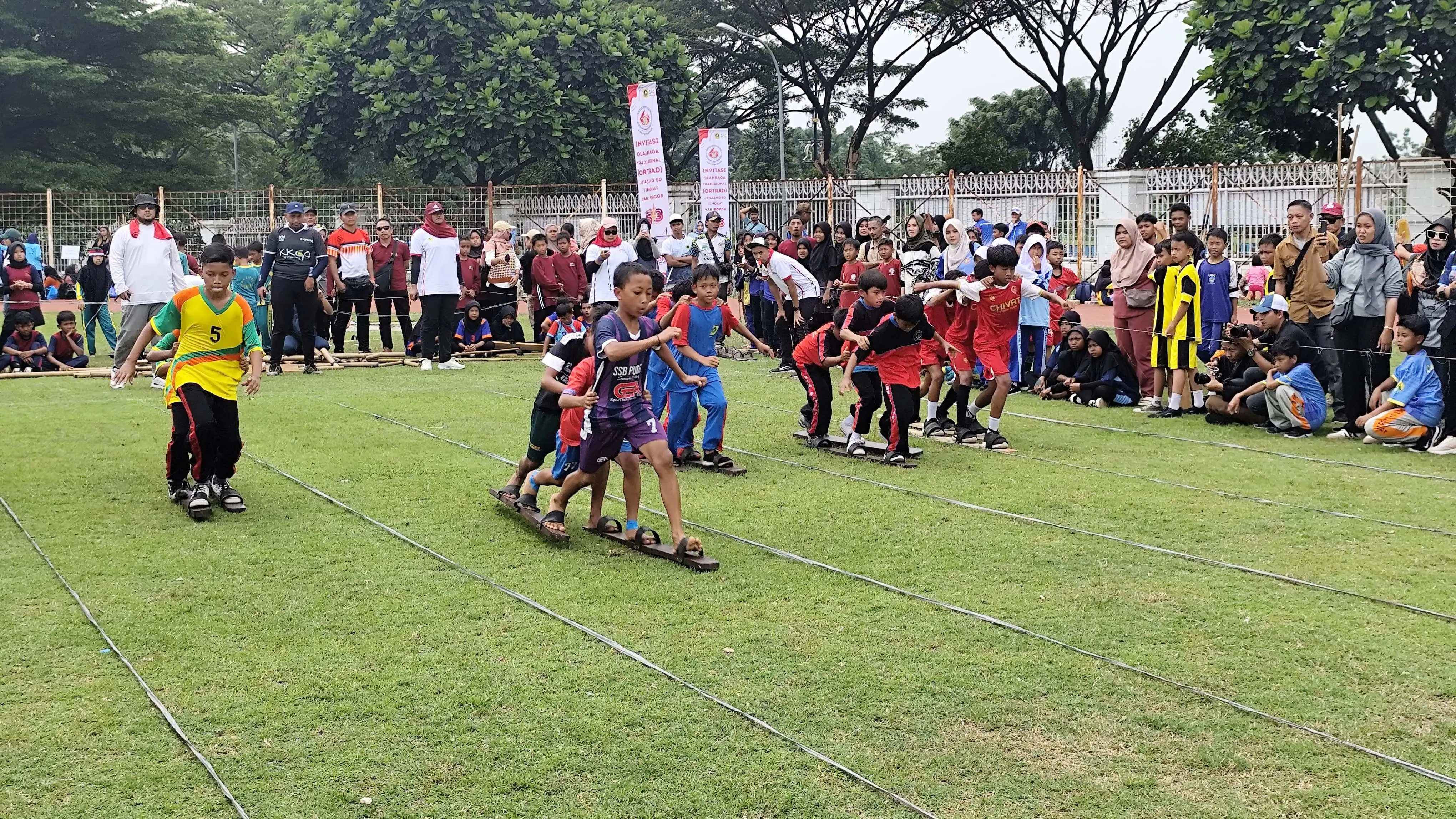Potret Keseruan Invitasi Olahraga Tradisional Jenjang SD Tingkat Kabupaten Bogor
