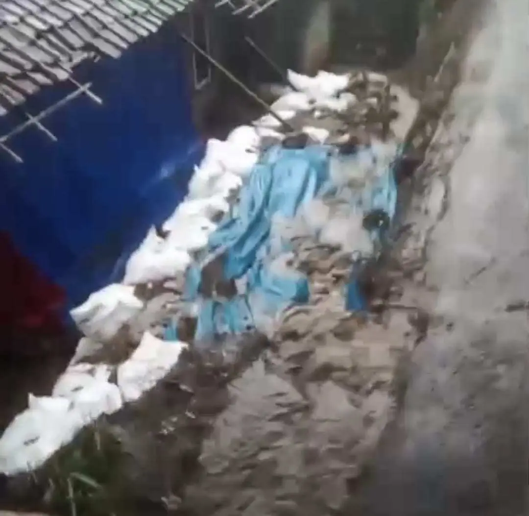 TPT Ambruk, Rumah Lansia Di Kalong Liud Terendam Banjir