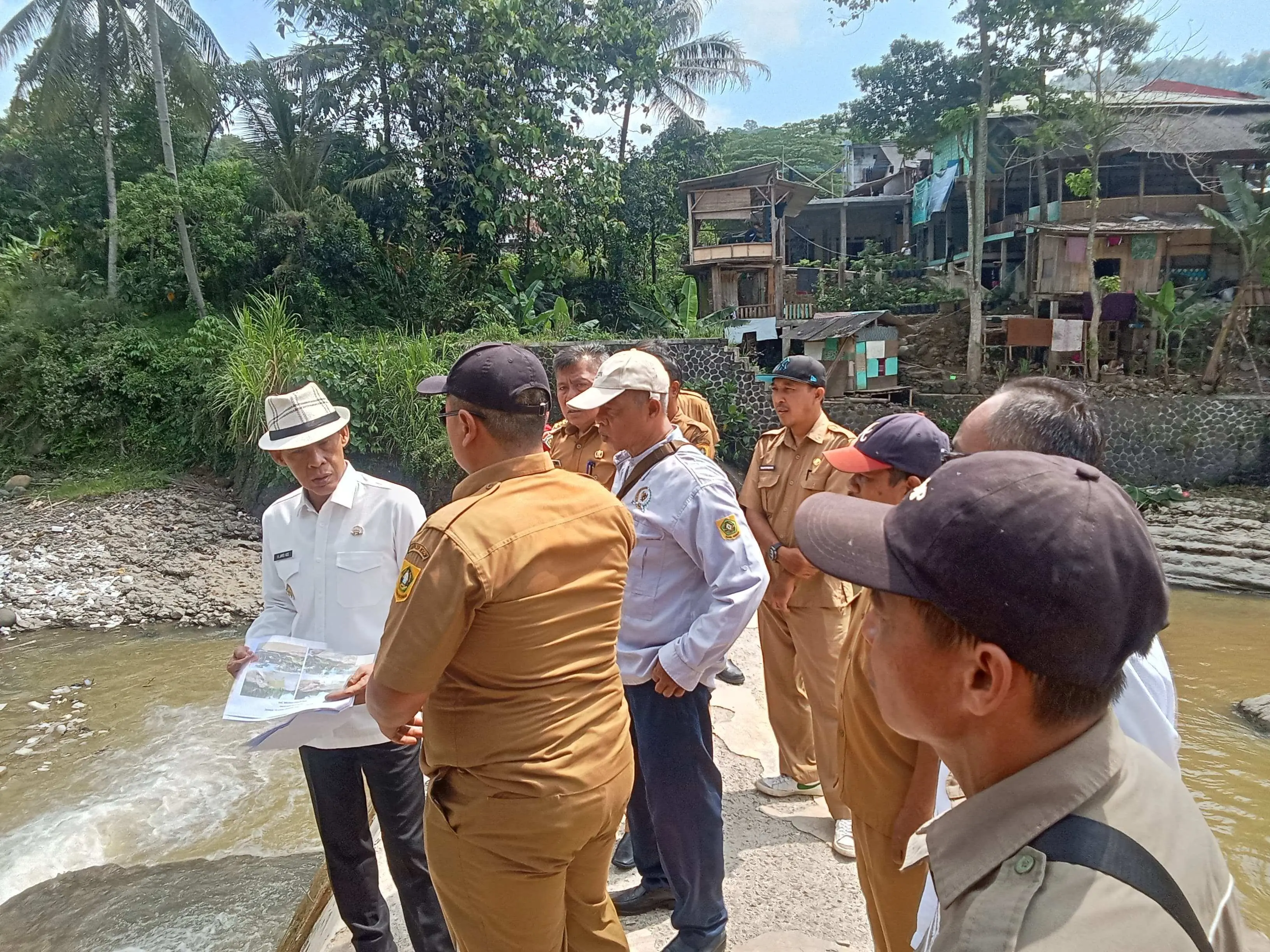 Jaro Ade Sidak Bendungan Bongas, Pastikan Irigasi Sawah 80 Hektare Tuntas