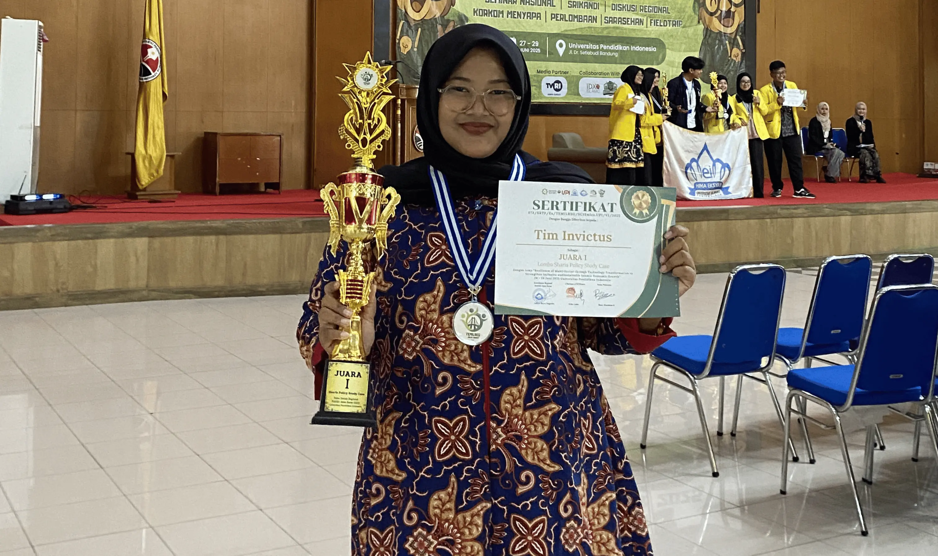 Nida Syarifatul Afiyah Mahasiswi Binaan BAMUIS BNI Lolos di Ajang Nasional Sharia Case Study UI 2025