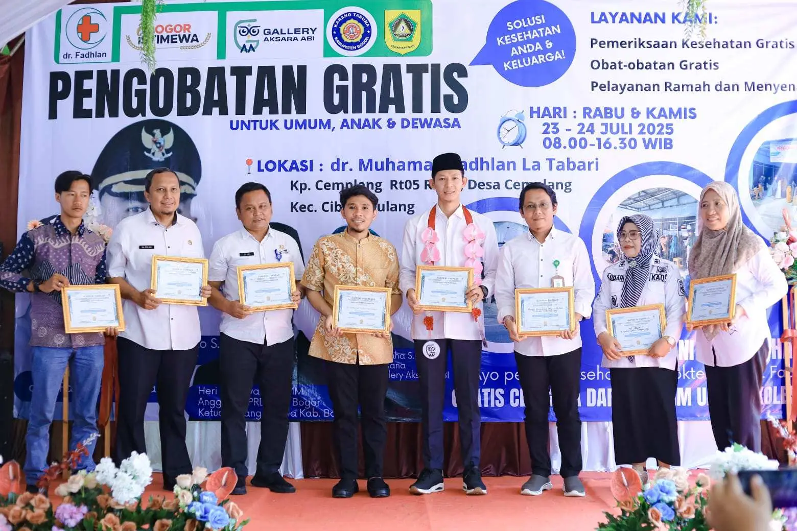 Gallery Aksara ABI dan Klinik dr Fadhlan Gelar Pengobatan Gratis di Cibungbulang