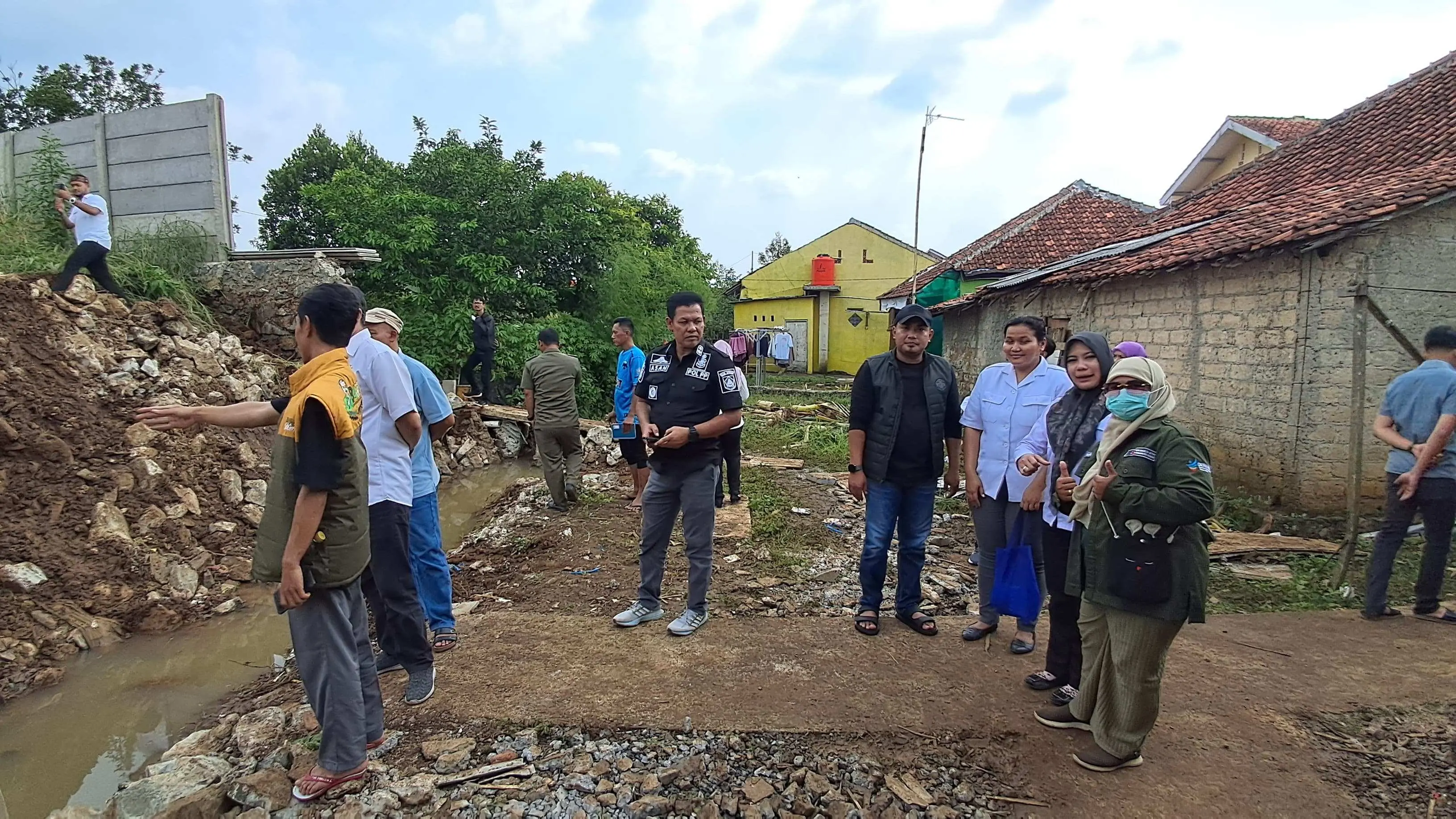 Perumahan Arum Park Diterjang Banjir, TPT Jebol dan Rumah Warga Terendam