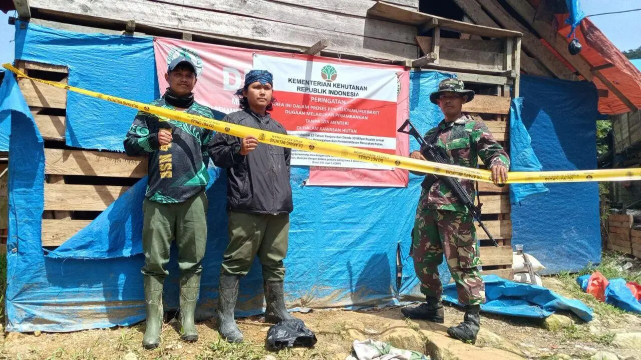 Sinergi Yonif 315/Garuda dan KLHK, Pulihkan Lingkungan dari Tambang Ilegal di TNGHS