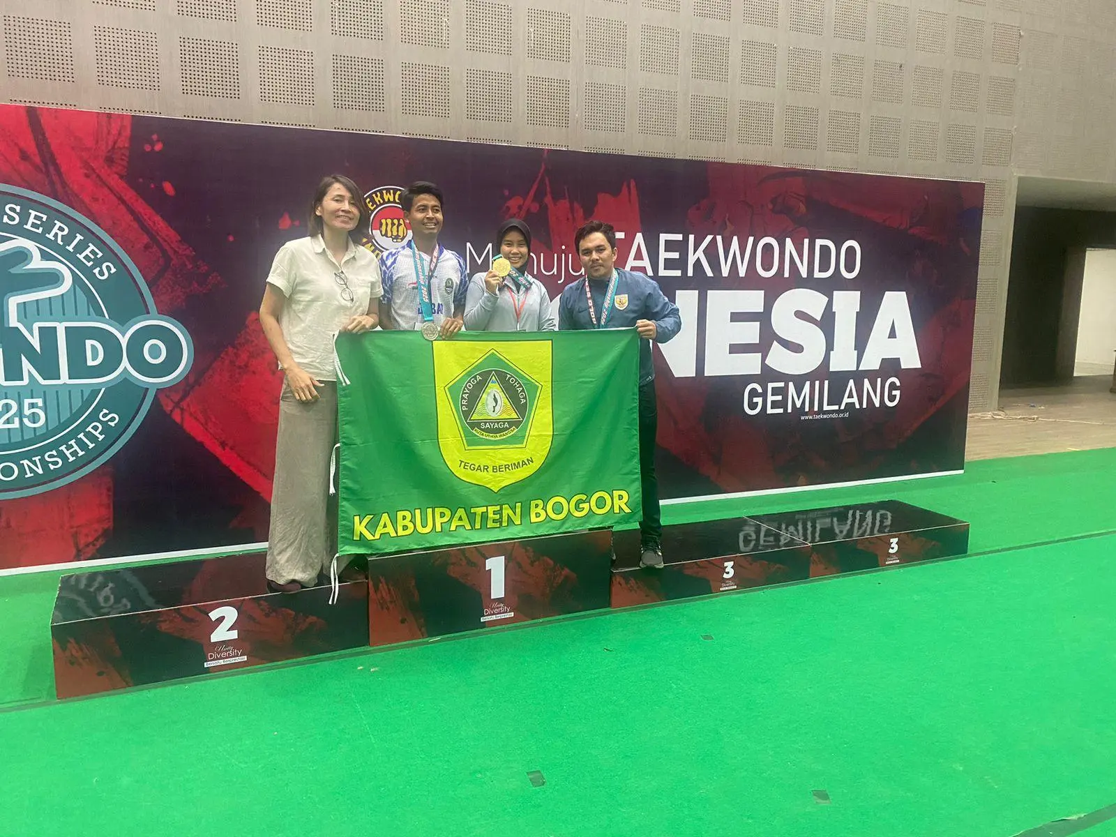 Tim Para Taekwondo Kabupaten Bogor Bawa Pulang Dua Emas dan Satu Perak