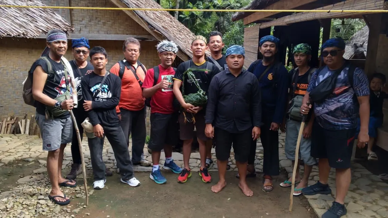 Refleksi Akhir Tahun 2025 Di Baduy, Portal Group Harap Pembangunan Kabupaten Bogor 2026 Semakin Baik Di Kepemimpinan Rudy Susmanto - Jaro Ade 