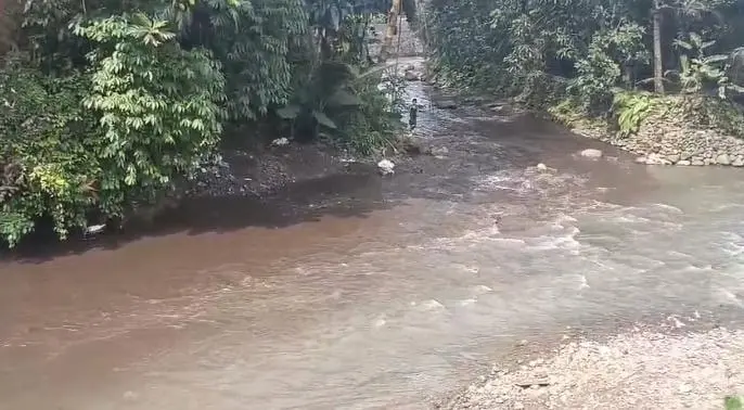 Sungai Cihideung Rengganis Di Kecamatan Cigudeg Diduga Tercemar Limbah PETI, Air Sungai Berwarna Keruh
