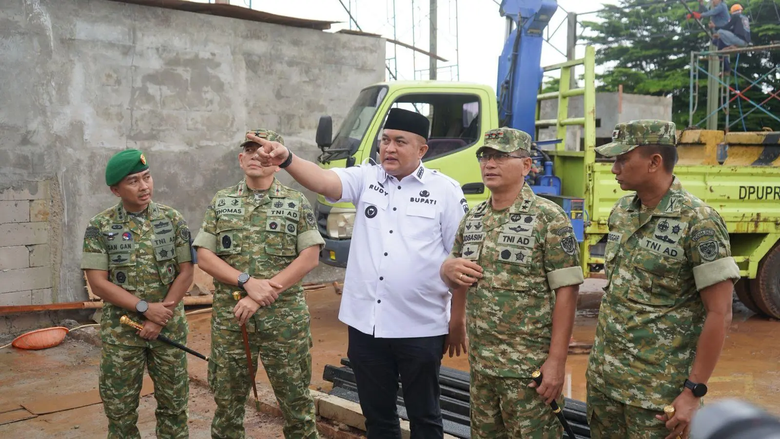Bupati Bogor dan Pangdam Siliwangi Tinjau KKMP di Pakansari