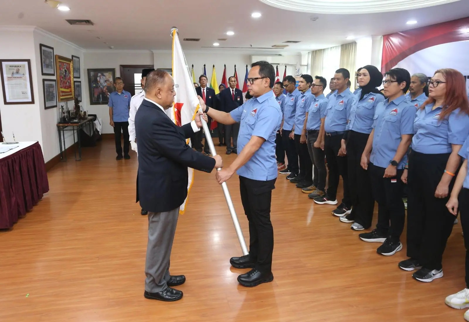 Bima Arya Siap Bawa Cabang Lari Trail Indonesia Go Internasional