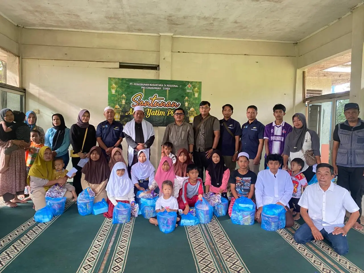 PTPN IV PKS Cikasungka Salurkan Santunan ke Puluhan Anak Yatim di Cigudeg
