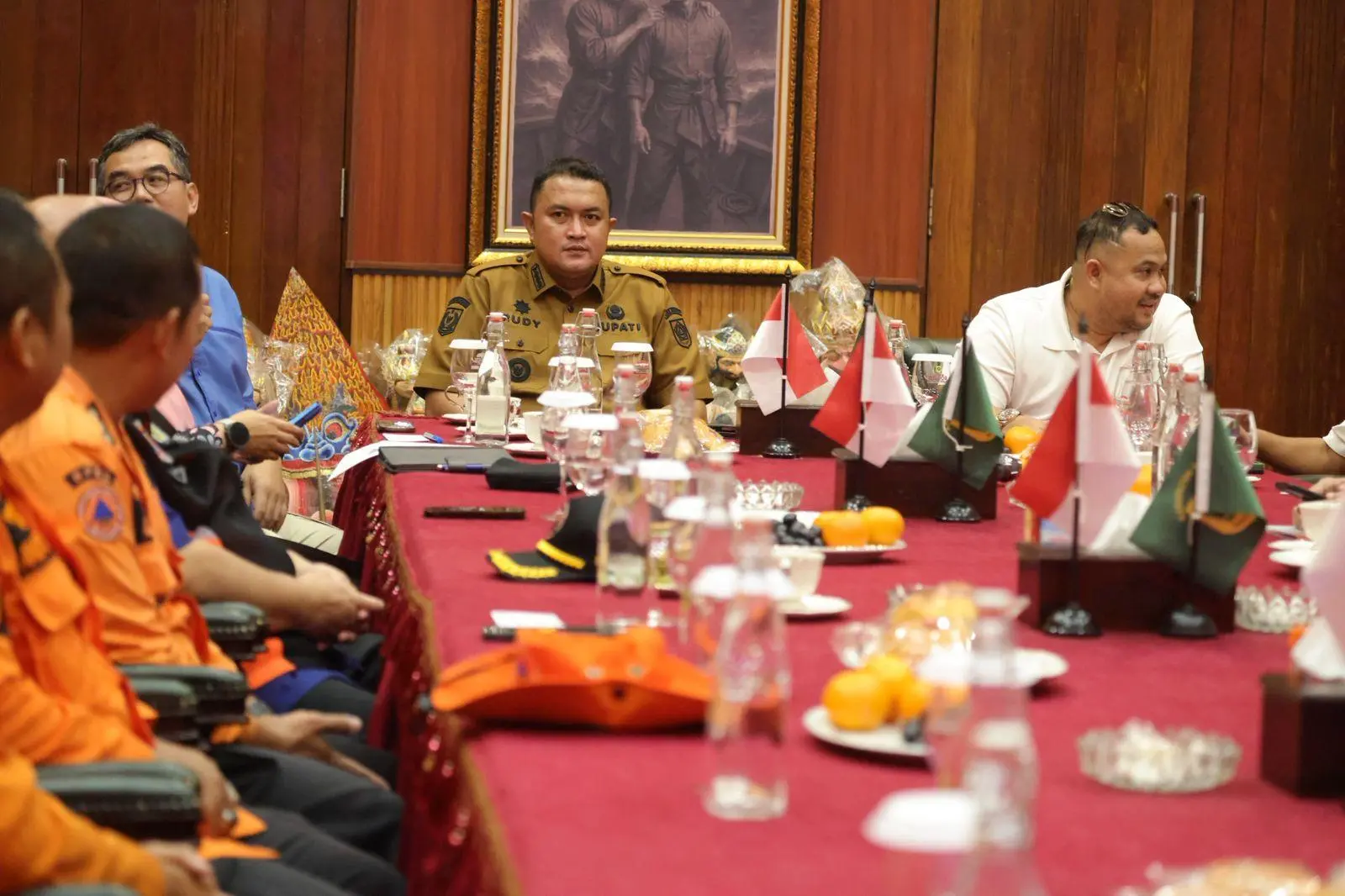 Bupati Bogor Lepas Bantuan untuk Korban Longsor di Kabupaten Bandung Barat