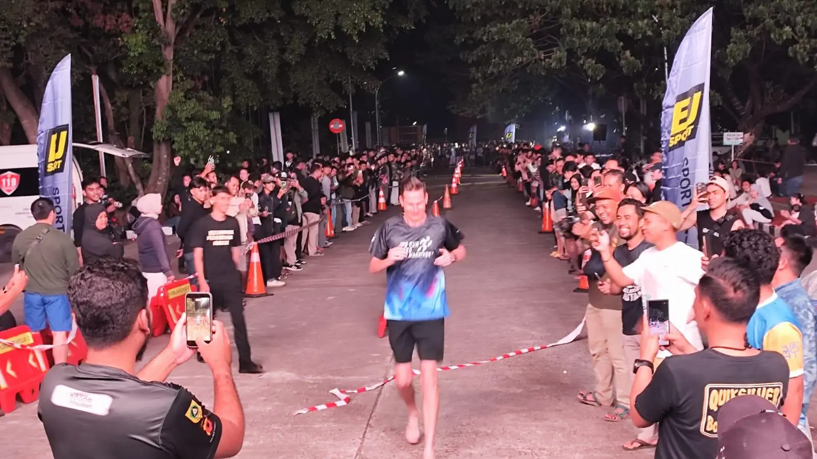 Pelari Asal Belanda Ikuti Event KORMI Dash Run 2026 di Stadion Pakansari
