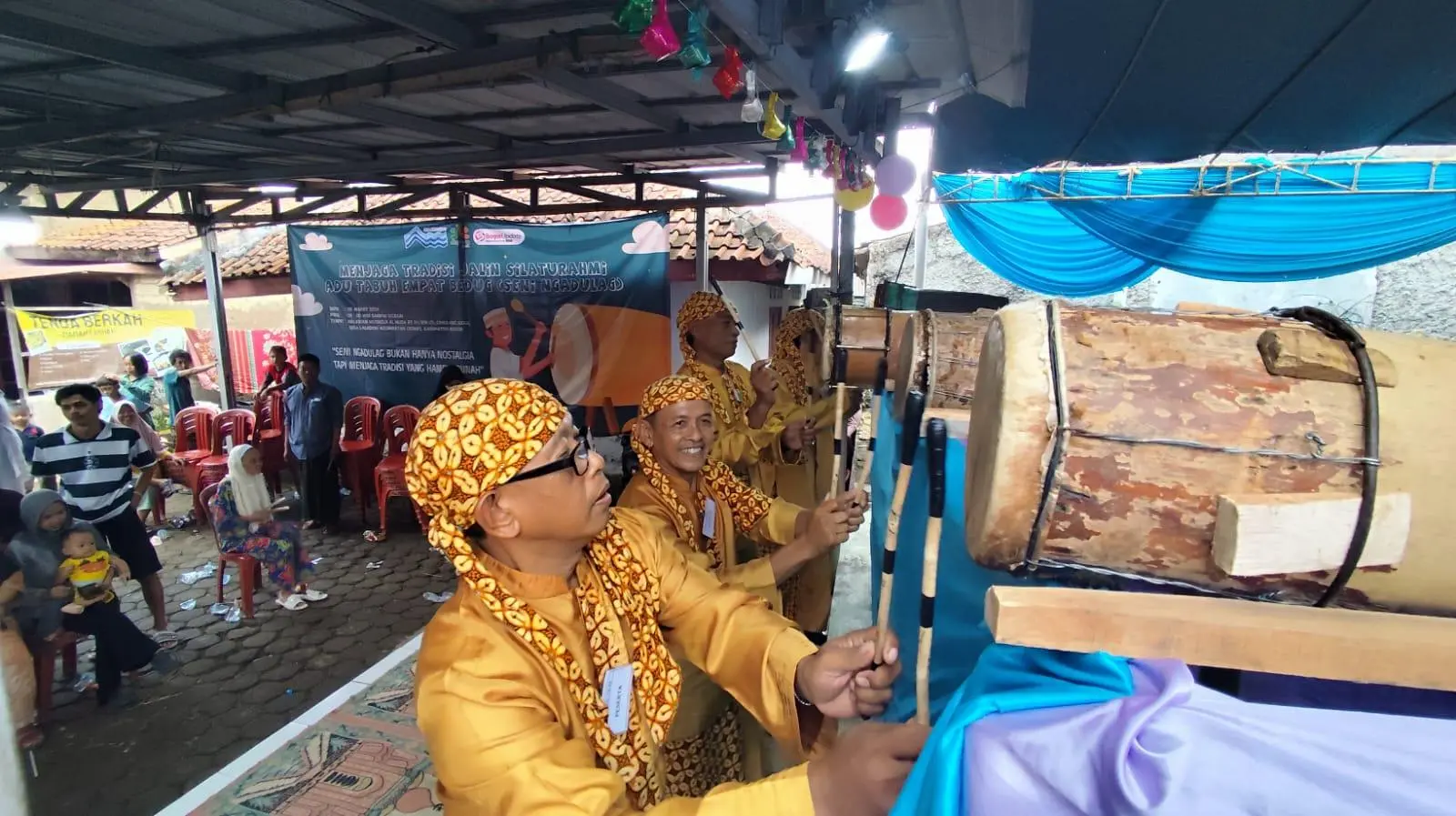 Momen Swayalan 2026, Warga Ciomas Antusias Meriahkan Festival Ngadulag